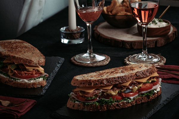 Cena para dos: Lover's Sandwich Club
