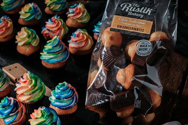 Rainbow cupcakes